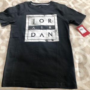 Boys Nike Air Jordan tee size Medium